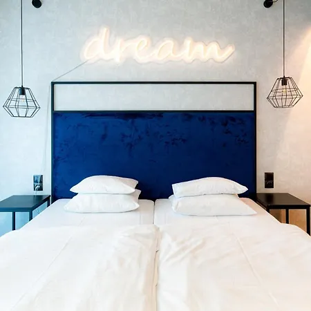 Biala Perla - Czarna Gora Resort, Sun & Snow Apart Otel Sienna (Klodzko)