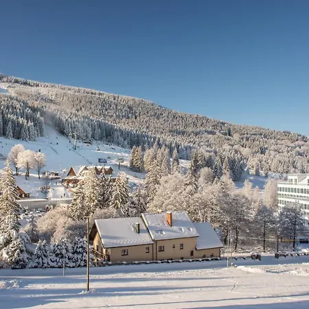 Biala Perla - Czarna Gora Resort, Sun & Snow Apart Otel Sienna (Klodzko)