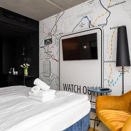 Biala Perla - Czarna Gora Resort, Sun & Snow Apart Otel Sienna (Klodzko)